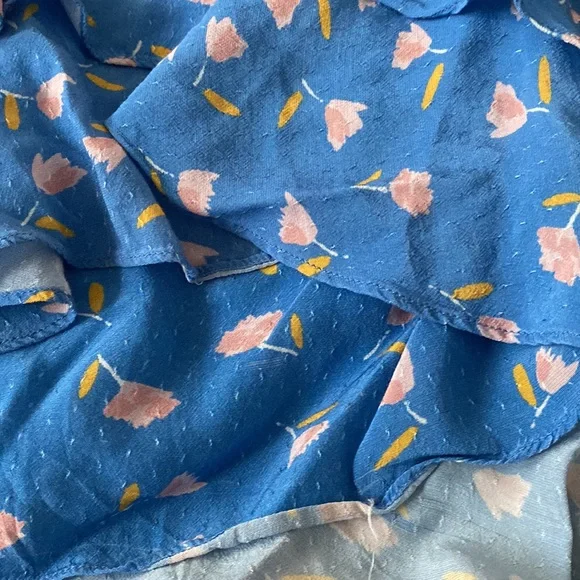 SAYLOR Mel Blue Floral Mini Dress💙💗💙 - Picture 13 of 16